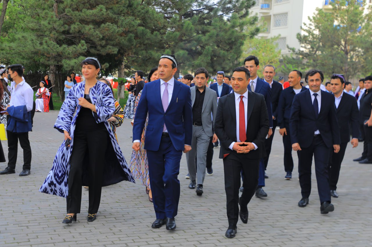 (Uzbek) Qadriyatlaring boqiy bo‘lsin, Navro‘z!” shiori ostida bayram tadbiri bo‘lib o‘tdi