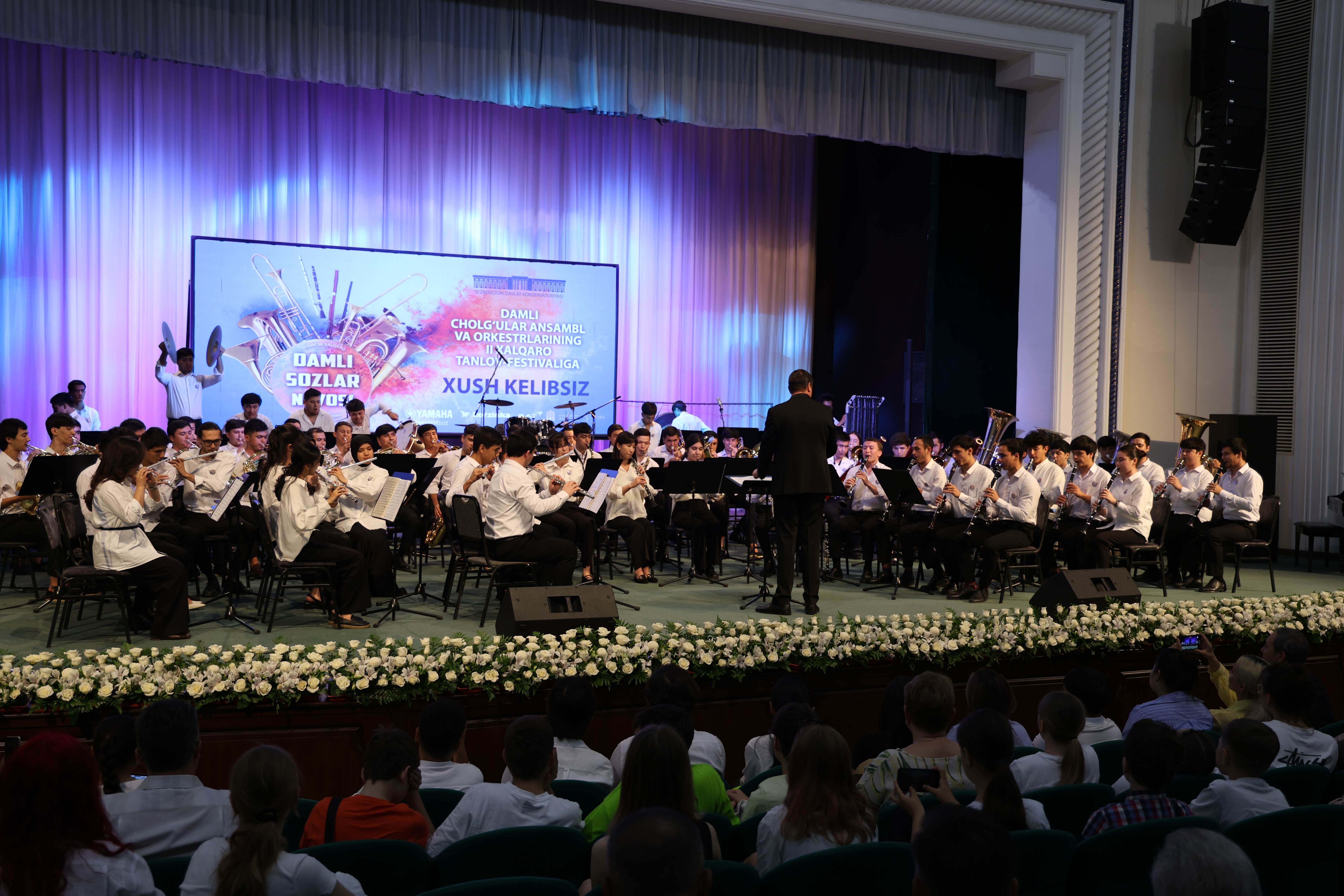(Uzbek) Bugun O‘zbekiston davlat konservatoriyasida damli cholg‘ular ansambl va orkestrlarining “Damli sozlar navosi” II xalqaro xalqaro festivalining tantanali ochilish marosimi bo‘lib o‘tdi.